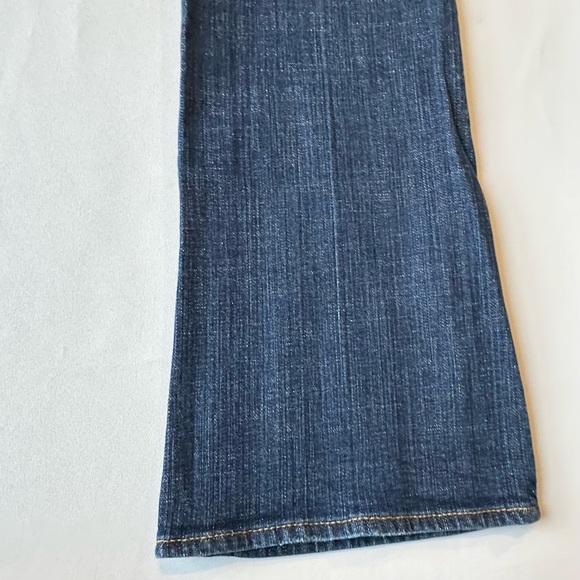 Old Navy Womens Jeans SweetHeart Flared Classic Rise Stretch 31” Inseam Size 10 - Picture 11 of 16